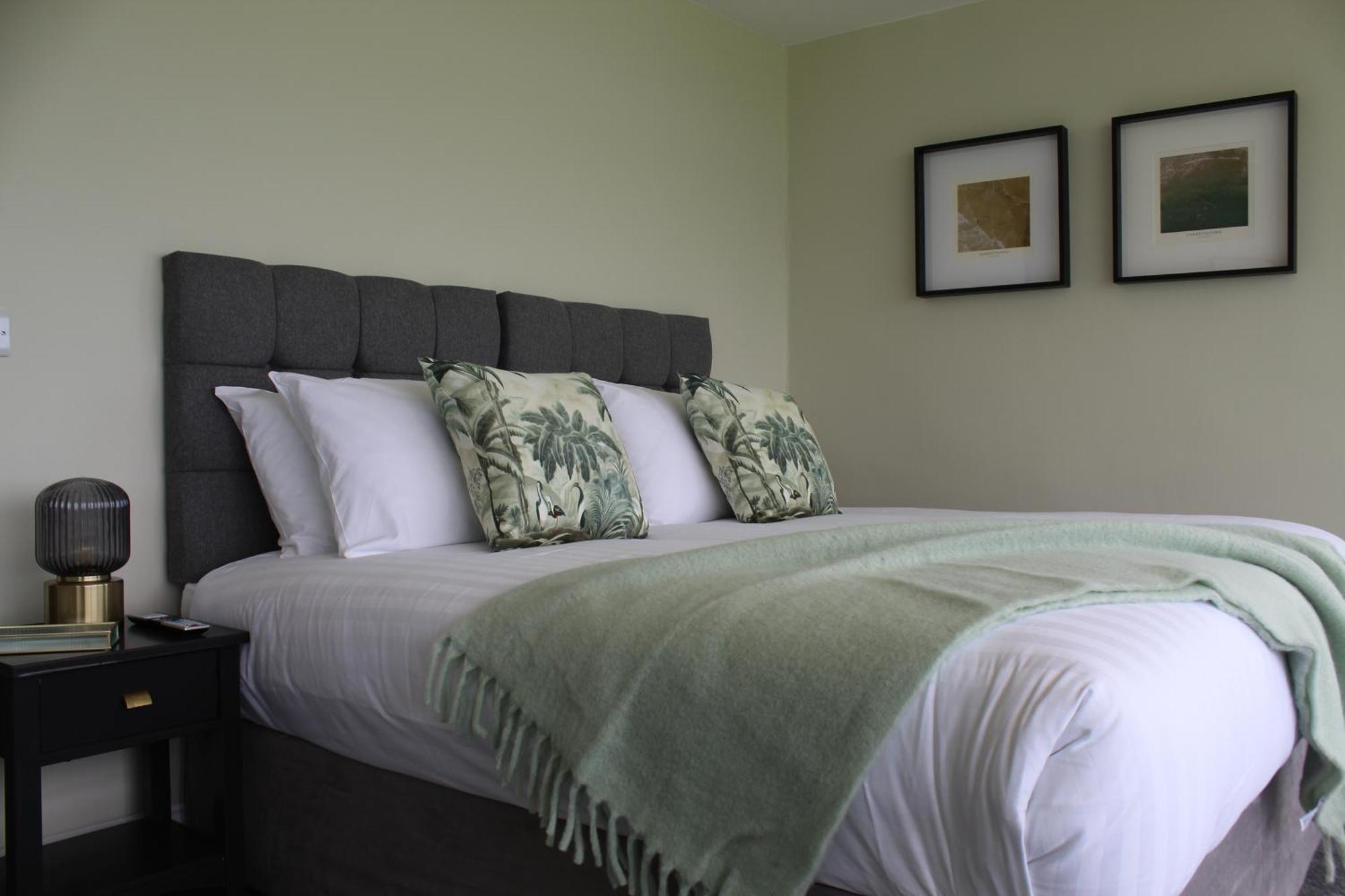 The Blue Horizon Guest house Laherne Hill