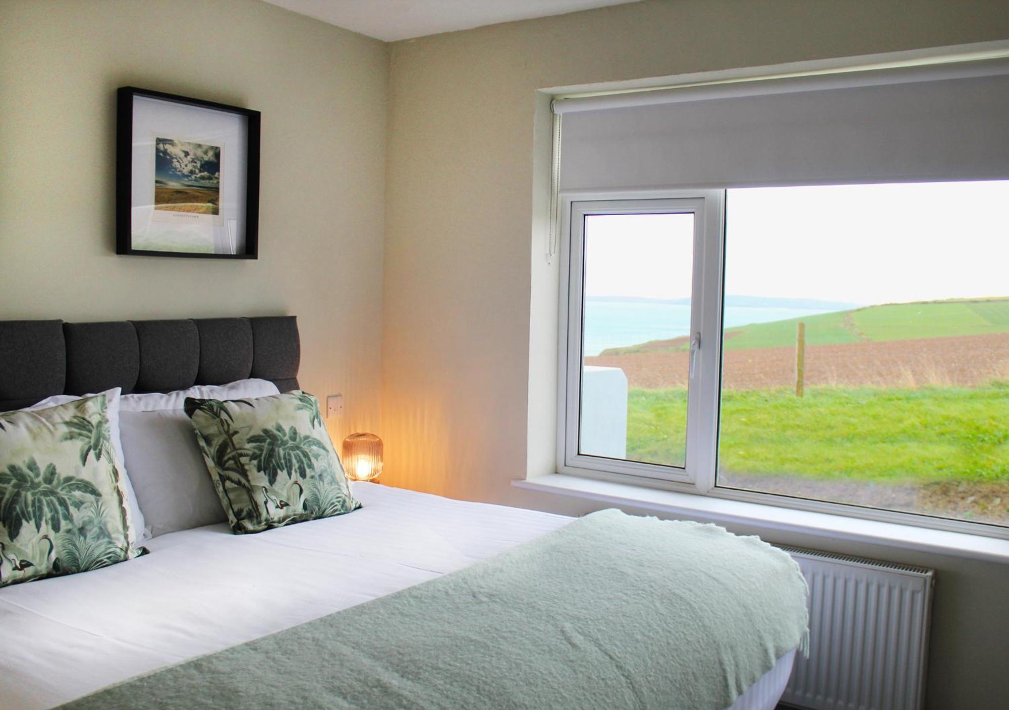 The Blue Horizon Guest house Laherne Hill